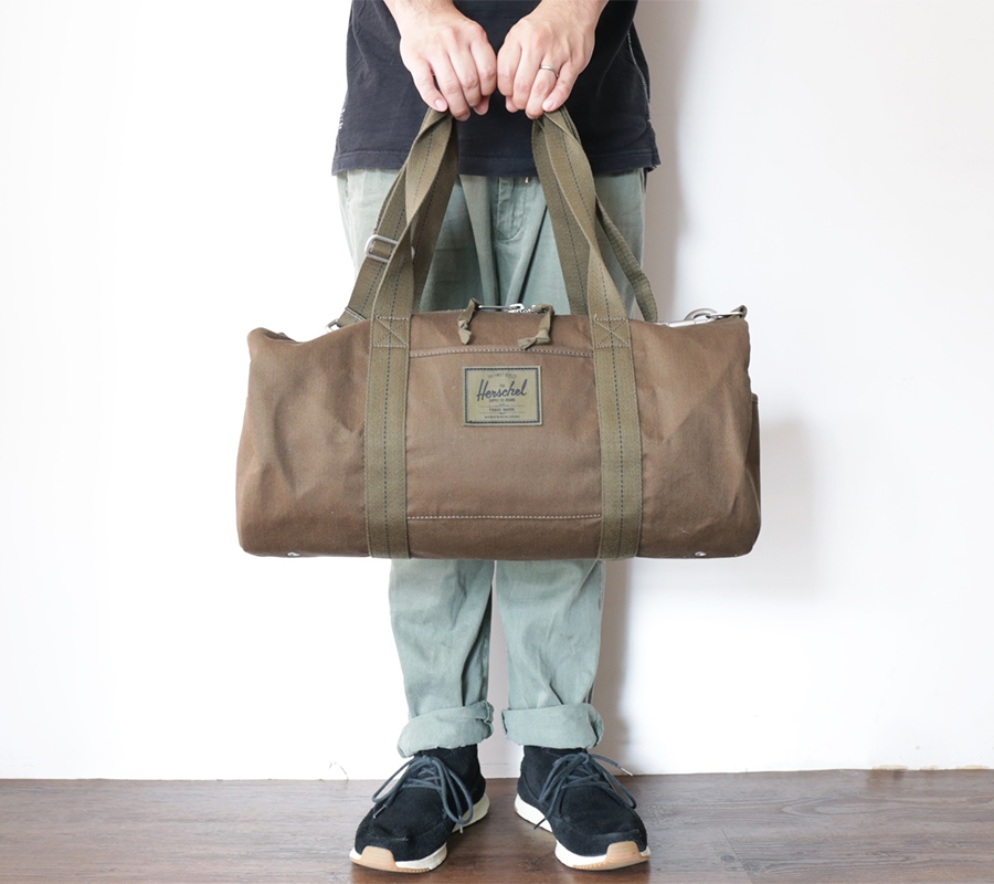 Herschel Supply FALL 2016 SURPLUS COLLECTION SUTTON MID-VOLUME DUFFLE color : Army